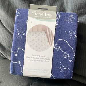 Fitted baby crib sheet